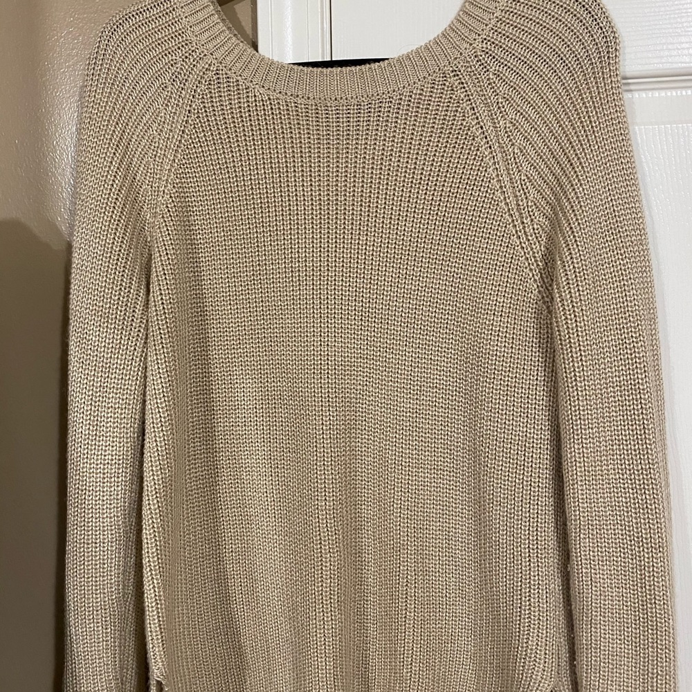Thick tan Forever 21 SIZE MEDIUM sweater